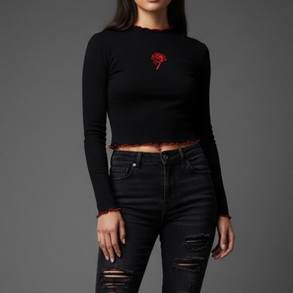 Crop Long Sleeve Black Ribbed  Red Rose Embroidery Lettuce‎ Edge Mock Neck Y2K S